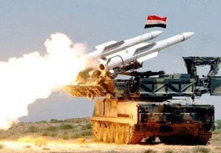 الدفاعات السورية تتصدى لغارات إسرائيلية وتسقط عشرات الصواريخ