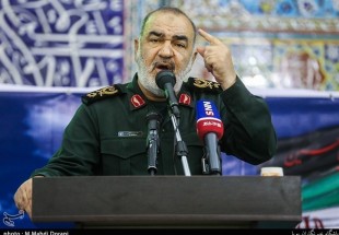 ​سردار سلامی: دشمن ابدا قادر به انتخاب گزینه نظامی علیه ایران نیست/هر تصوری از شروع جنگ ‌پایان‌ متفاوتی برای دشمنان دا‌رد