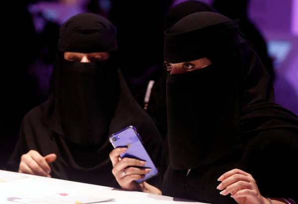 Arabie saoudite : une appli veut empêcher les femmes de fuir le pays