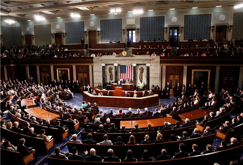 مجلس النواب الأميركي يصادق على مشروع قانون للانسحاب القوات الاميريكية من اليمن