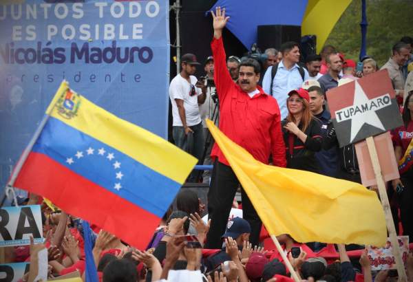 مادورو:  روسيا أرسلت 300 طن من المساعدات الإنسانية
