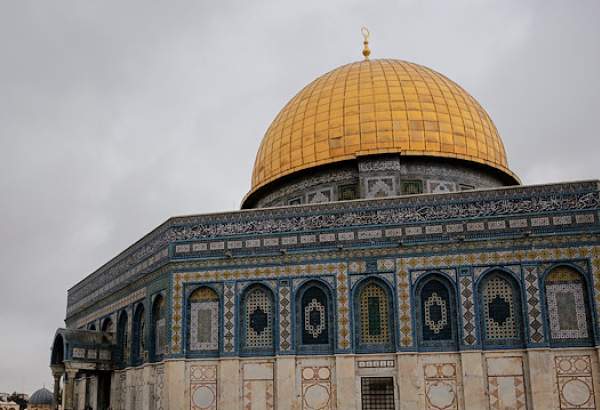Israeli police seal off all of Masjid al-Aqsa’s gates, assault worshippers