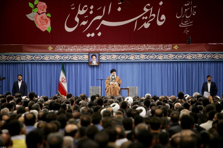 الامام الخامنئي: الشعب الايراني اليوم أقوى من السابق