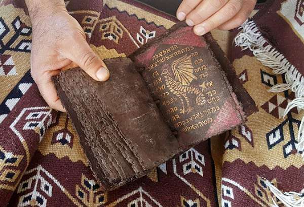 Turkish police seize ancient manuscript from smugglers