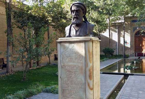 قدیمی‌ترین مجسمه فردوسی در ایران + عکس