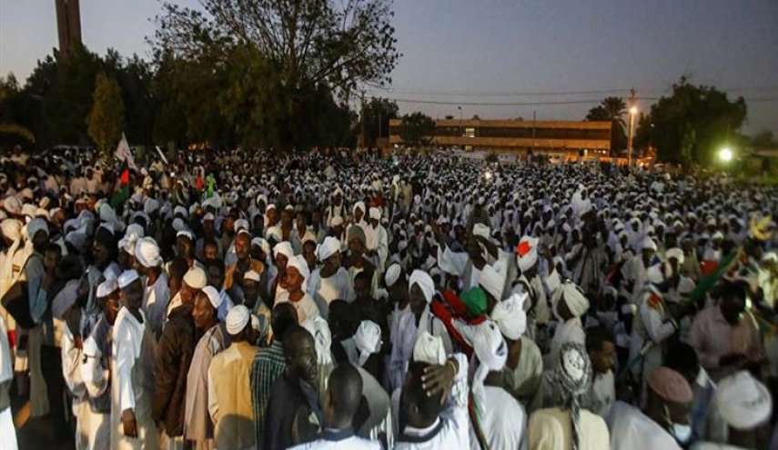 المعارضة السودانية تدعو إلى "مواكب تسليم السلطة"
