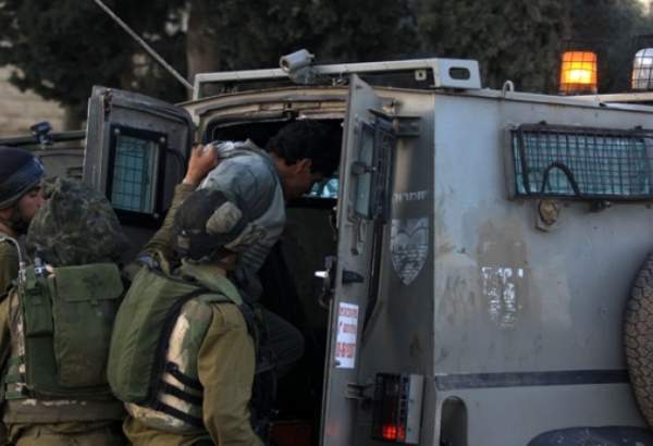 الاحتلال يعتقل سبعة فلسطينيين في الضفة