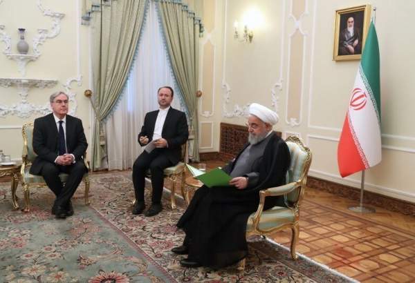 President Rouhani says collapse of JCPOA not benefiting Iran, France, world