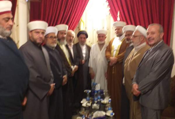 رئيس المجلس السياسي في حزب الله التقى وفدا من مجلس علماء فلسطين