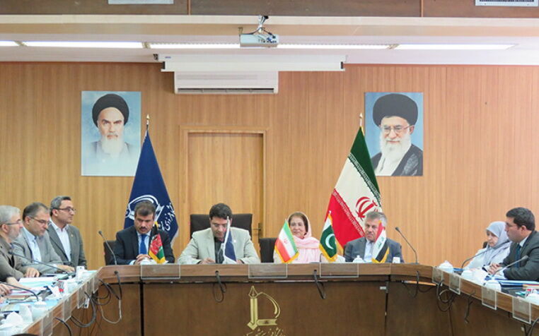 سفراء ثلاثة بلدان يؤكدون ضرورة تعزيز التعاون مع جامعة فردوسي الإيرانية