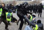 Les Gilets jaunes condamnent la brutalité de la police française