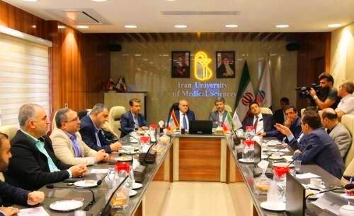 وزير الصحة اللبناني يؤكد حرص بلاده لتطوير التعاون مع ايران