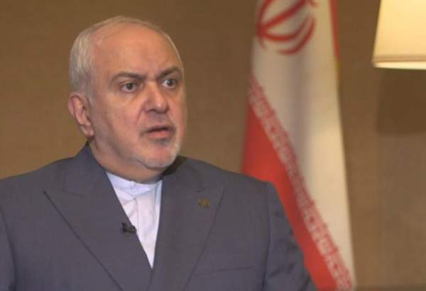 ظریف: آمریکا در جایگاهی نیست که برای برنامه دفاعی ایران خط قرمز تعیین کند