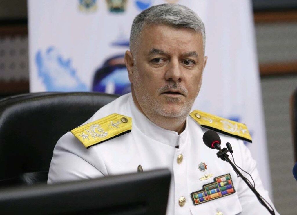 قائد البحرية الايرانية يحذر القوات الدولية المعادية من البقاء في منطقة الخليج الفارسي
