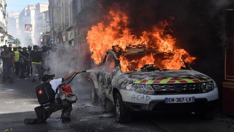 الشرطة الفرنسية تعتقل 89 متظاهرا من محتجي "السترات الصفراء"