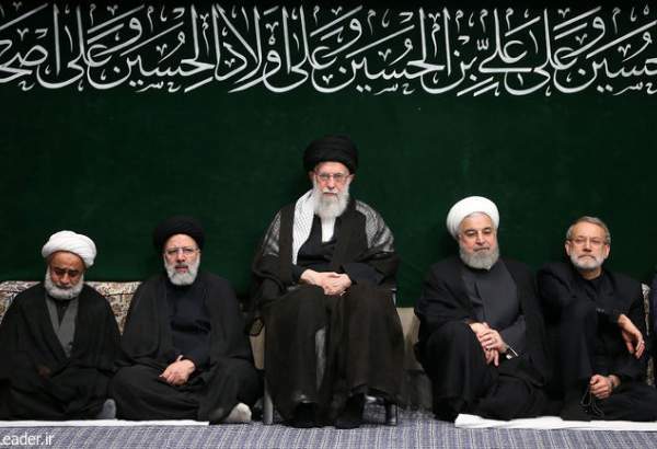 حسینیہ امام خمینی (رہ) میں رہبر انقلاب اسلامی نے عشرہ محرم کی مجلس میں شرکت