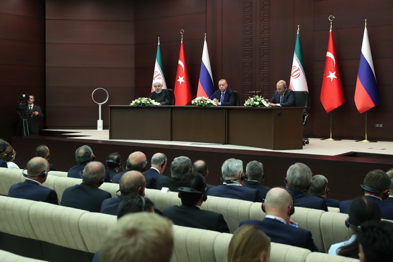 الرئيس روحاني: ليحترم الجميع السيادة الوطنية ووحدة الاراضي السورية