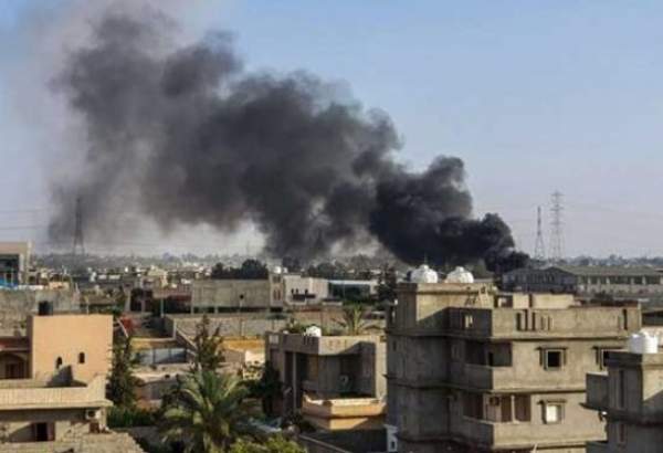 نیروهای حفتر فرودگاه مصراته لیبی را بمباران کردند