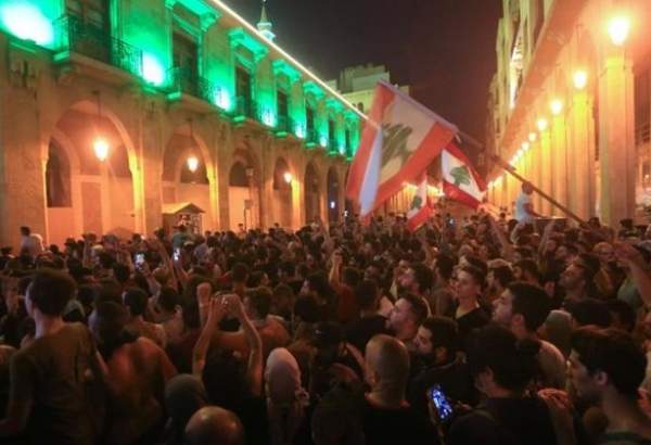 تظاهرات در لبنان در اعتراض به وضعیت اقتصادی/ تعطیلی ۲ سفارتخانه در لبنان