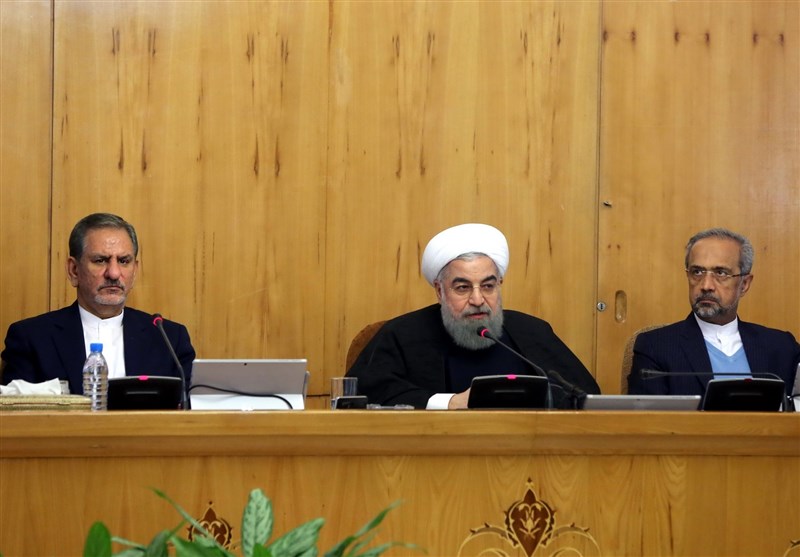 روحاني: الأمريكيون مستمرون بإرسال الرسائل للتفاوض مع ايران