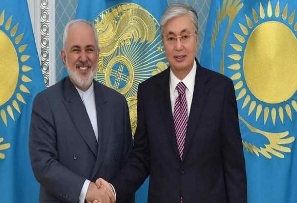تروریسم اقتصادی آمریکا؛ محور گفتگوی ظریف با رئیس جمهور قزاقستان