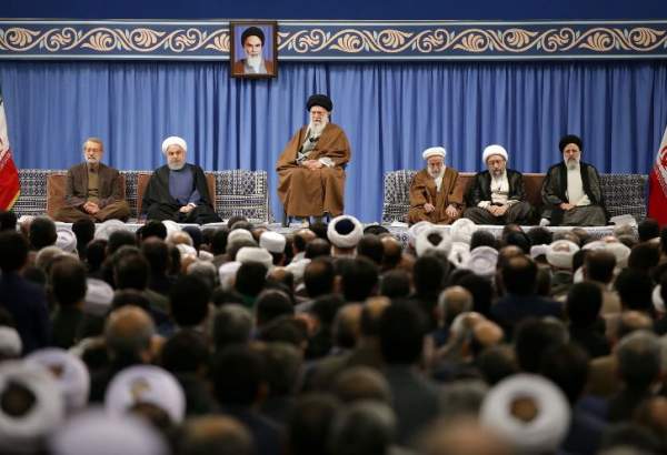  مهمانان کنفرانس بین المللی وحدت اسلامی با رهبر معظم انقلاب دیدار کردند