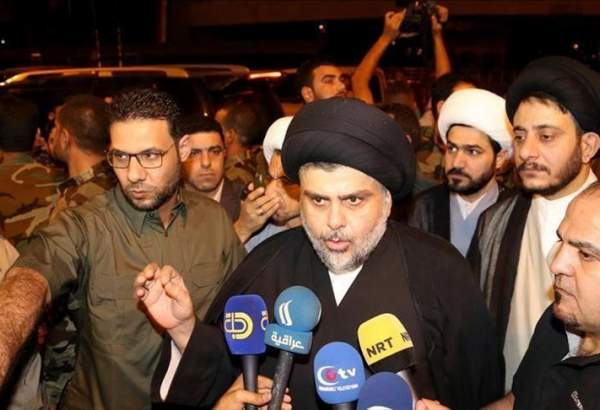Moqtada Sadr insiste sur la ligne dure contre les forces étrangères près des manifestations anti-américaines
