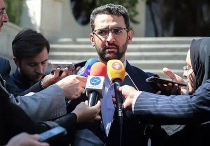 وزير الاتصالات الايراني جهرمي على هامش اجتماع الحكومة الايرانية