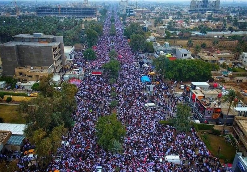 حشود مليونية في بغداد ترفض الوجود الأمريكي في جمعة استقلال وسيادة العراق