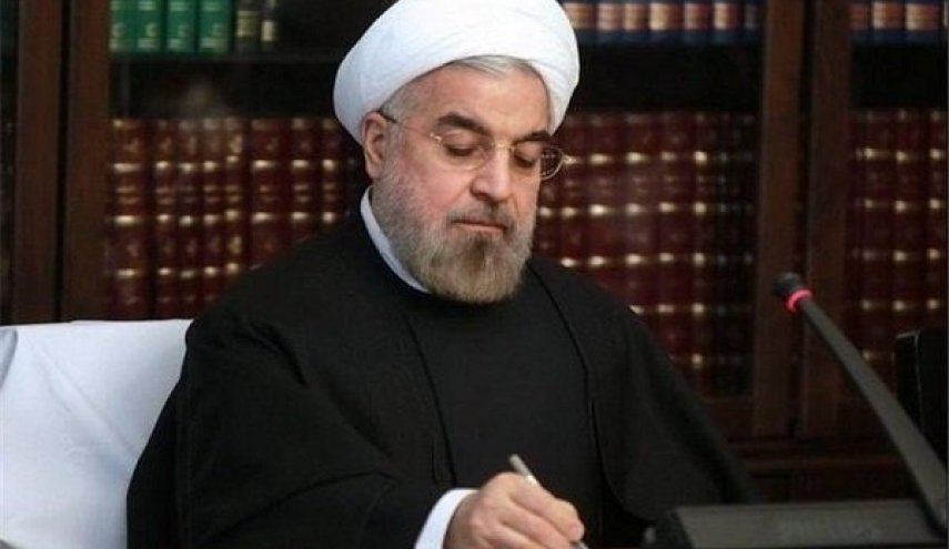 روحاني يعزي نظيره التركي بضحايا الزلزال ويعلن عن استعداد ايران لتقديم المساعدات الى المناطق المنكوبة