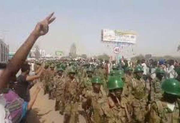 سوڈانی جوانوں کو یمن اور لیبیا میں جنگ زبردستی بھرتی کرنے کے خلاف احتجاج