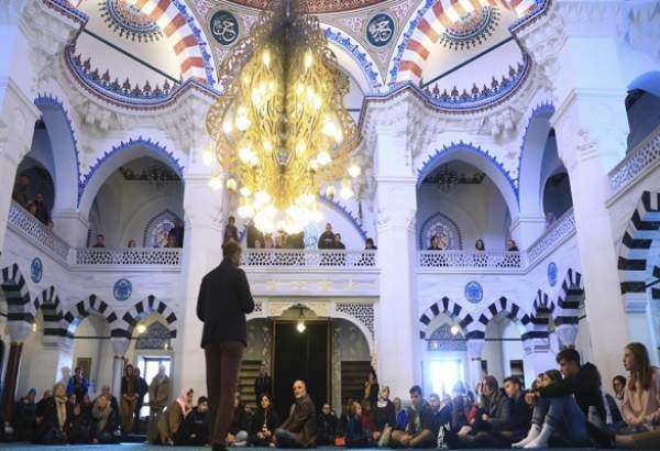 مسلمانان آلمان خواستار حمایت از مساجد و مراکز اسلامی شدند