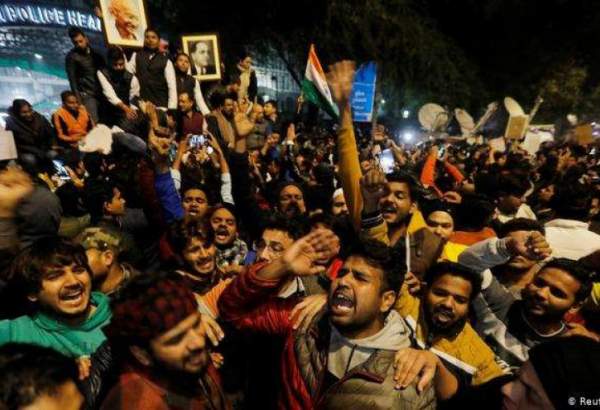 افزایش شمار کشته‌های اعتراضات در هند علیه سفر ترامپ و قانون تبعیض مذهبی