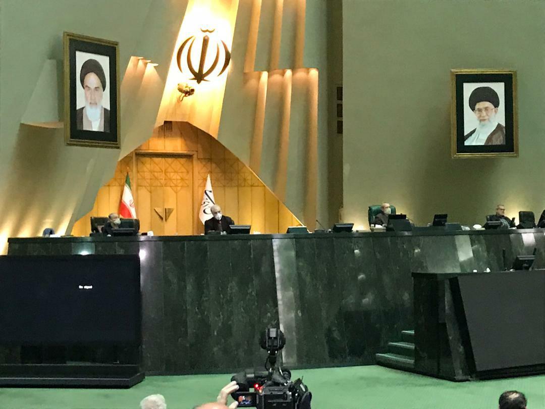 إجتماع طارئ بمشاركة وزير الصحة لدراسة آخر اوضاع تفشي كورونا في البرلمان الايراني