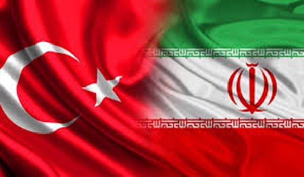 مساعدات وزارة الصحة التركية و الجالية الايرانية تصل الى ايران