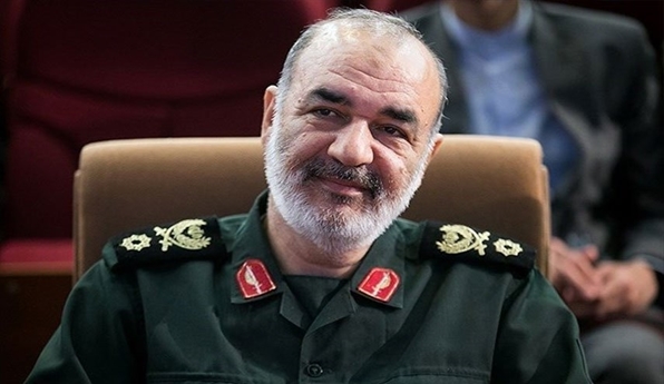 قائد حرس الثورة الإيراني اللواء حسين سلامي