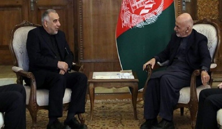 يجري محادثات مع كبار المسؤولين في افغانستان حول التطورات السياسية الجارية في هذا البلد