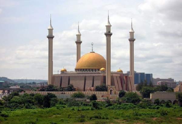 بازداشت امام جماعت مسجد گاماجا در نیجریه به دلیل برگزاری نماز جمعه