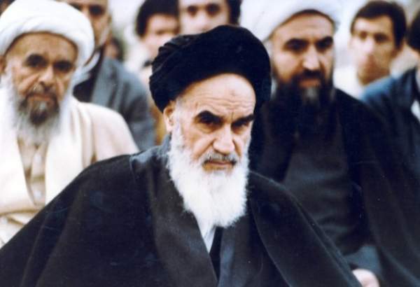 Iranians mark 31st passing anniversary of Imam Khomeini (RA)