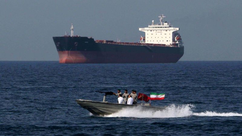 السفينة الايرانية السادسة "كلستان" المحملة بالمواد الغذائية تصل المياه الفنزويلية