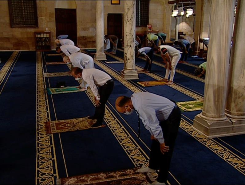 الصلاة في المساجد عادت مآذن مصر مع صلاة فجر اليوم السبت  