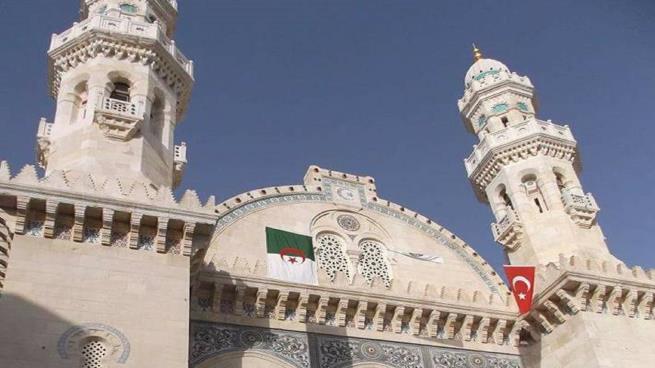 مسجد كتشاوة.. يحوّل إلى كنيسة بعد قتل 4000 مصلٍّ داخله