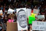 تظاهرات ضد نژادپرستی در مقابل  سفارت آمریکا