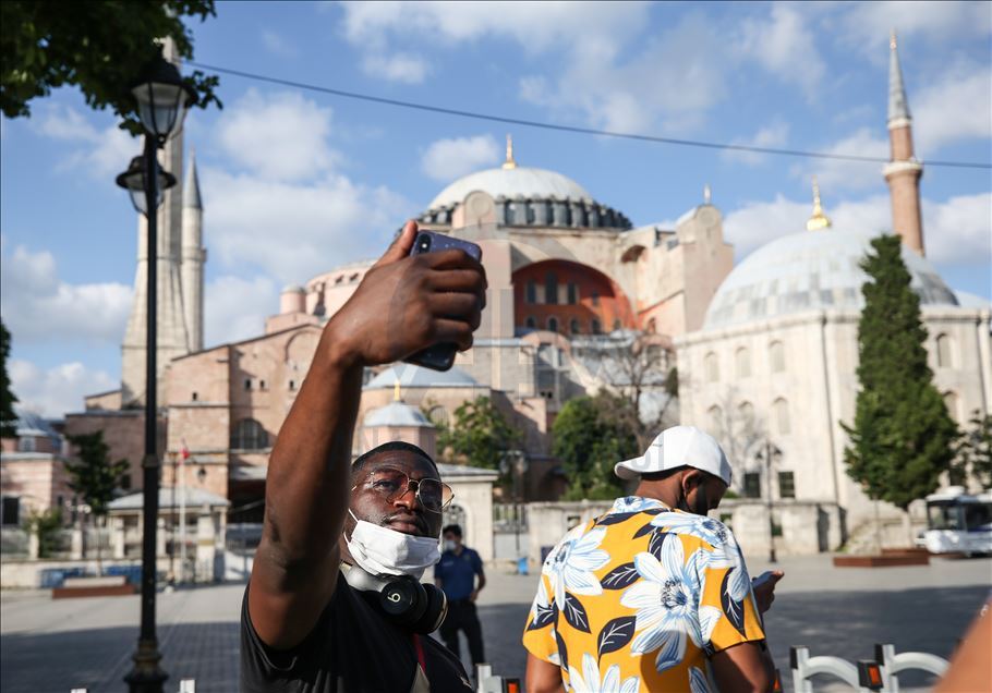 Hagia Sophia grabs attentions following reconversion to mosque (photo)  