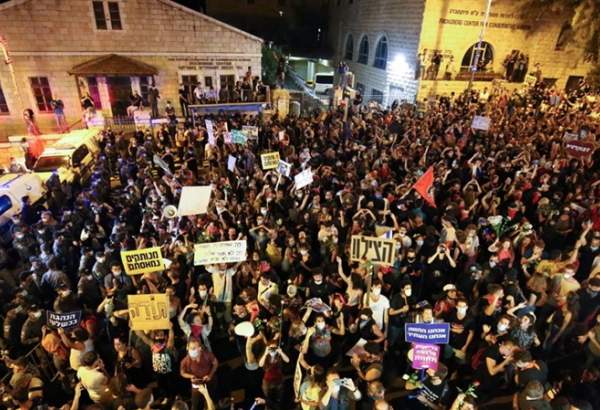 Israeli protesters continue rallies outside Netanyahu residence
