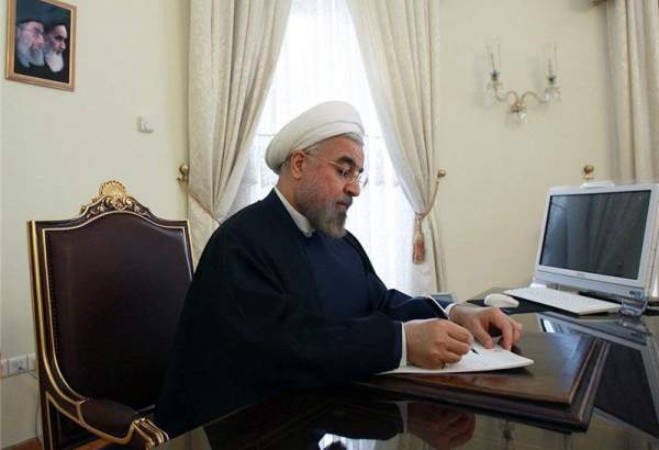 روحانی: ارج نهادن خبرنگار پاسداشت حقیقت است/ ایرانِ ما تمام‌قد به ستایش خبرنگارانی ایستاده که واقعیت را روایت می‌کنند