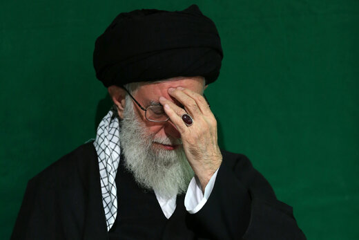 قائد الثورة الاسلامية يقيم مراسم العزاء الحسيني بدون مشاركة الجمهور