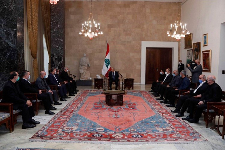 الرئيس اللبناني ميشال عون يكلّف السفير مصطفى أديب تشكيل الحكومة