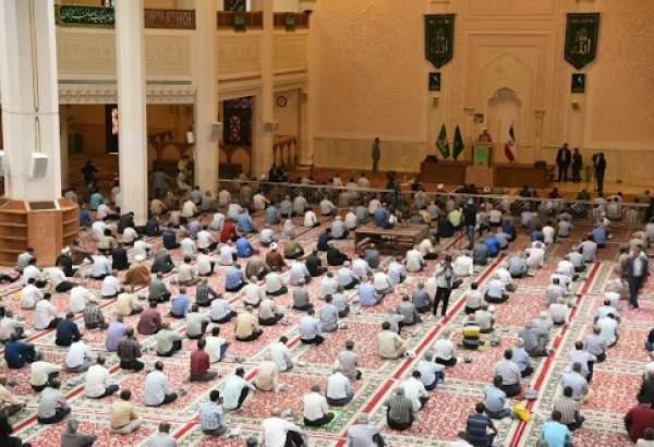 عدم برگزاری نمازجمعه این هفته در ٩ شهرستان فارس به دلیل شیوع کرونا
