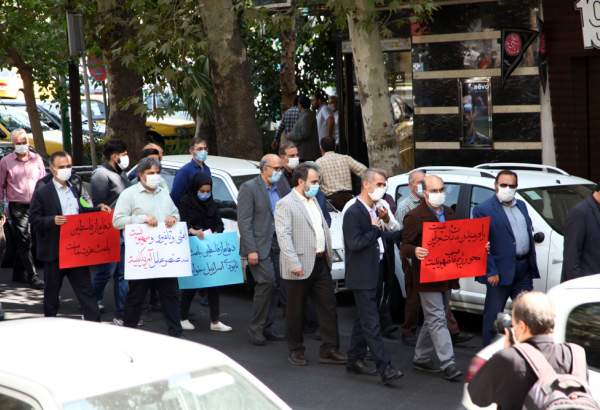 People in Tehran condemn UAE, Bahrain over normalization of ties with Israel